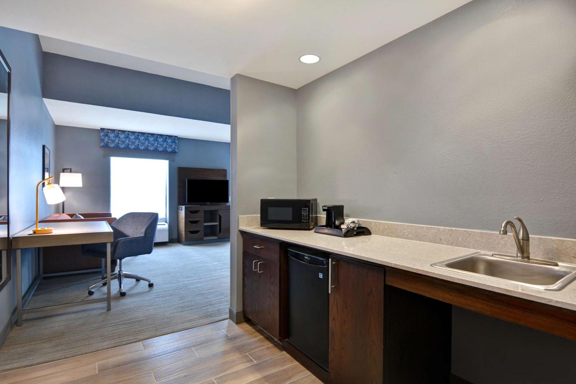 Hampton Inn & Suites Clearwater St Petersburg Ulmerton Road Fl Экстерьер фото