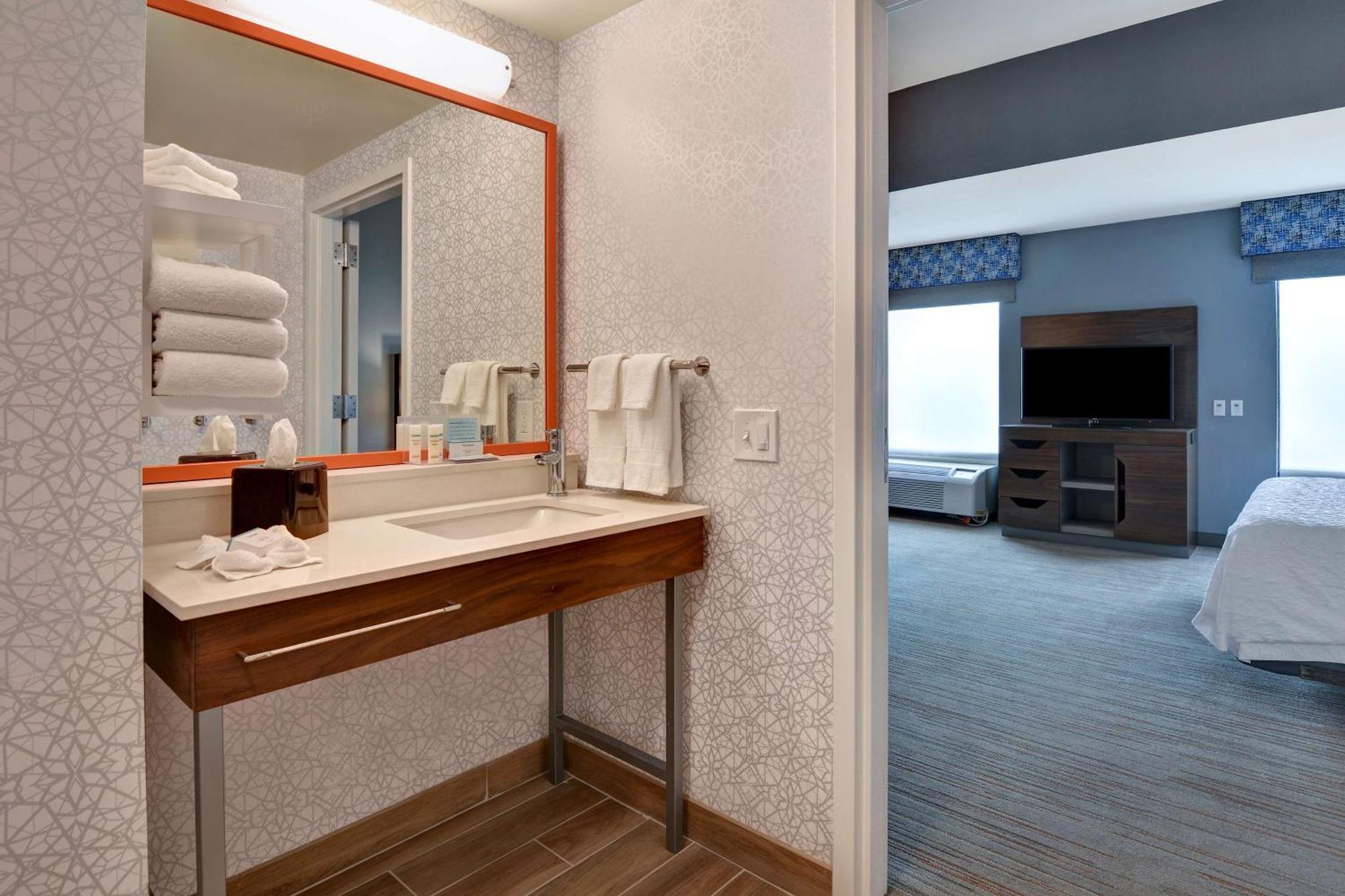 Hampton Inn & Suites Clearwater St Petersburg Ulmerton Road Fl Экстерьер фото
